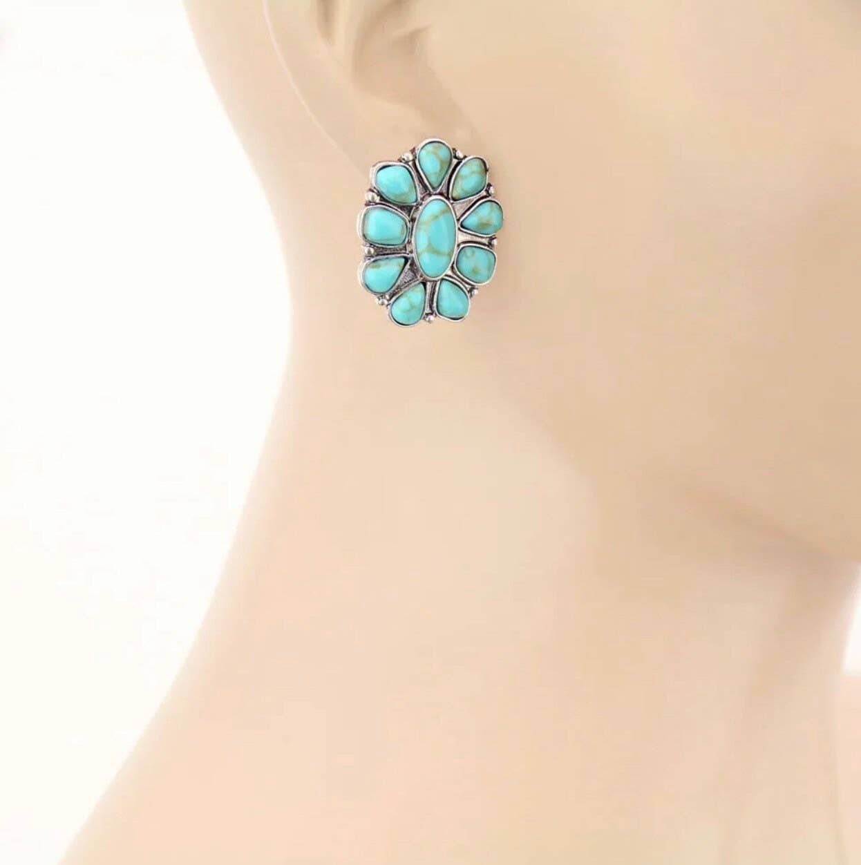 Conch Stone Studs Earrings Western Earrings: Turquoise