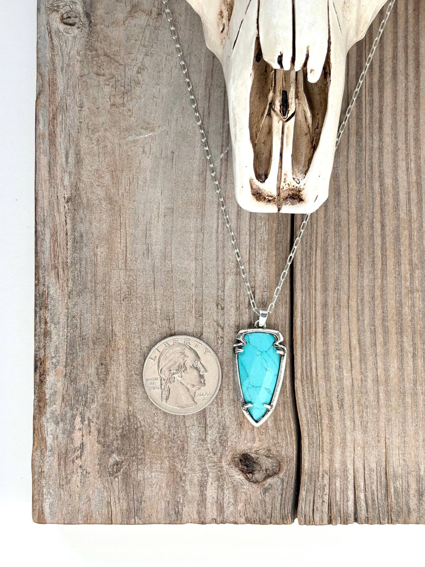 Western Style Arrowhead Turquoise Stone Pendant Necklace: Black