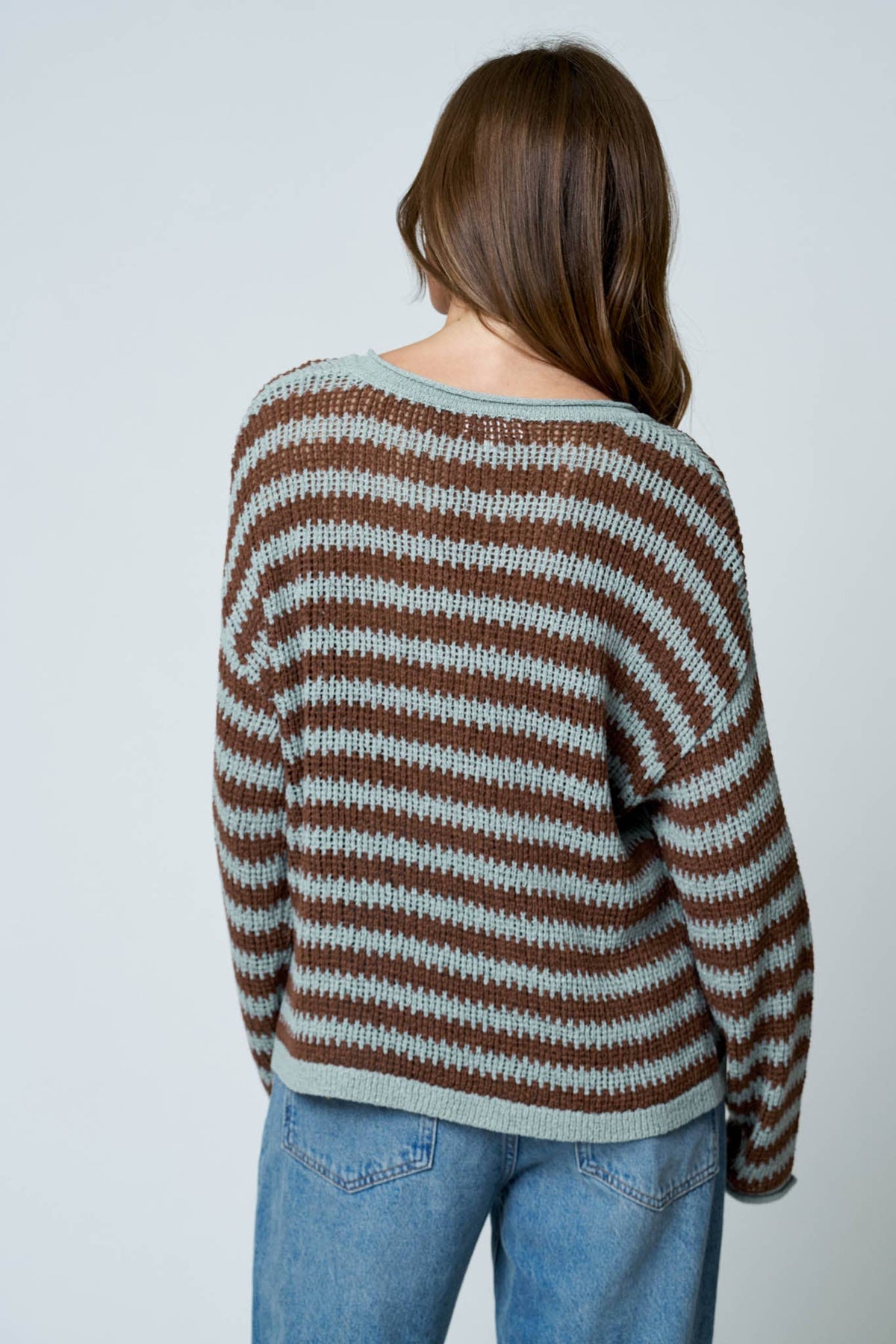 STRIPE RAW EDGE SPLIT NECK SHEER KNIT SWEATER : MOCHA