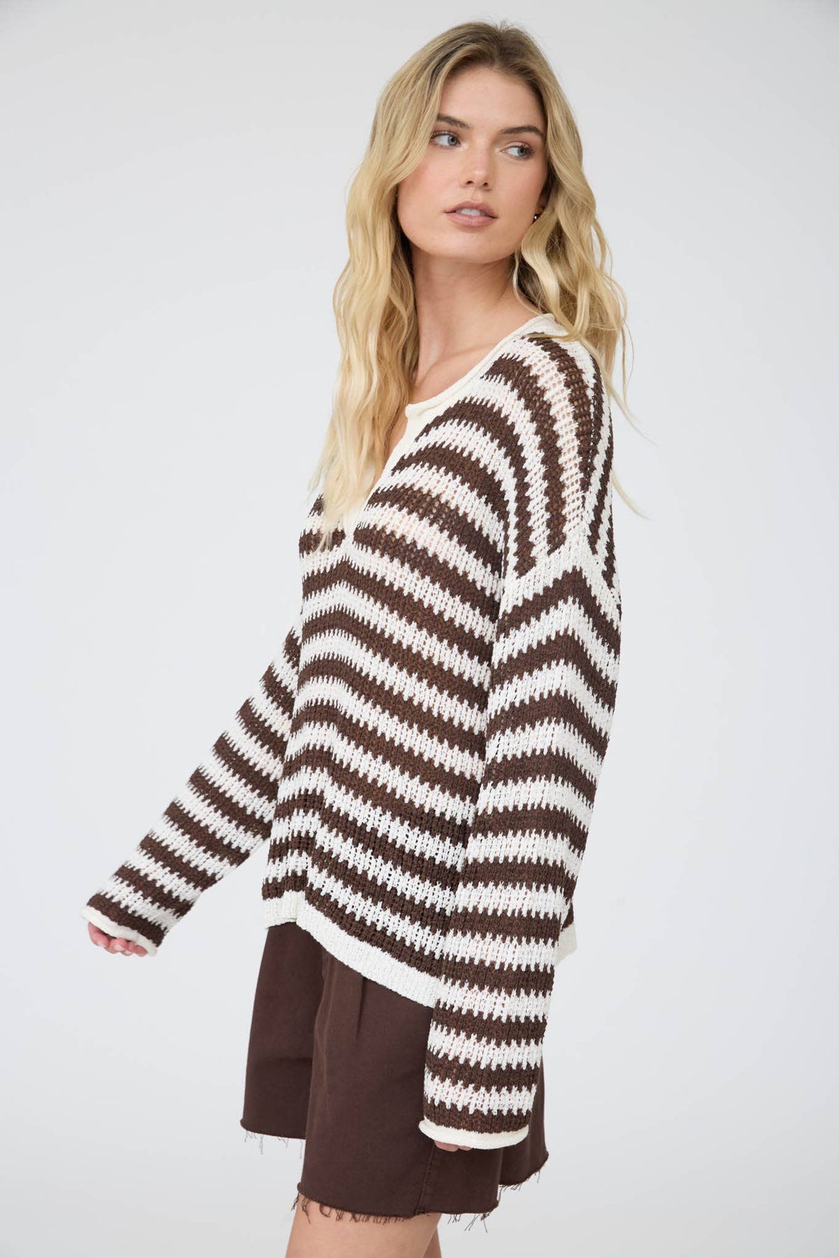 STRIPE RAW EDGE SPLIT NECK SHEER KNIT SWEATER : MOCHA