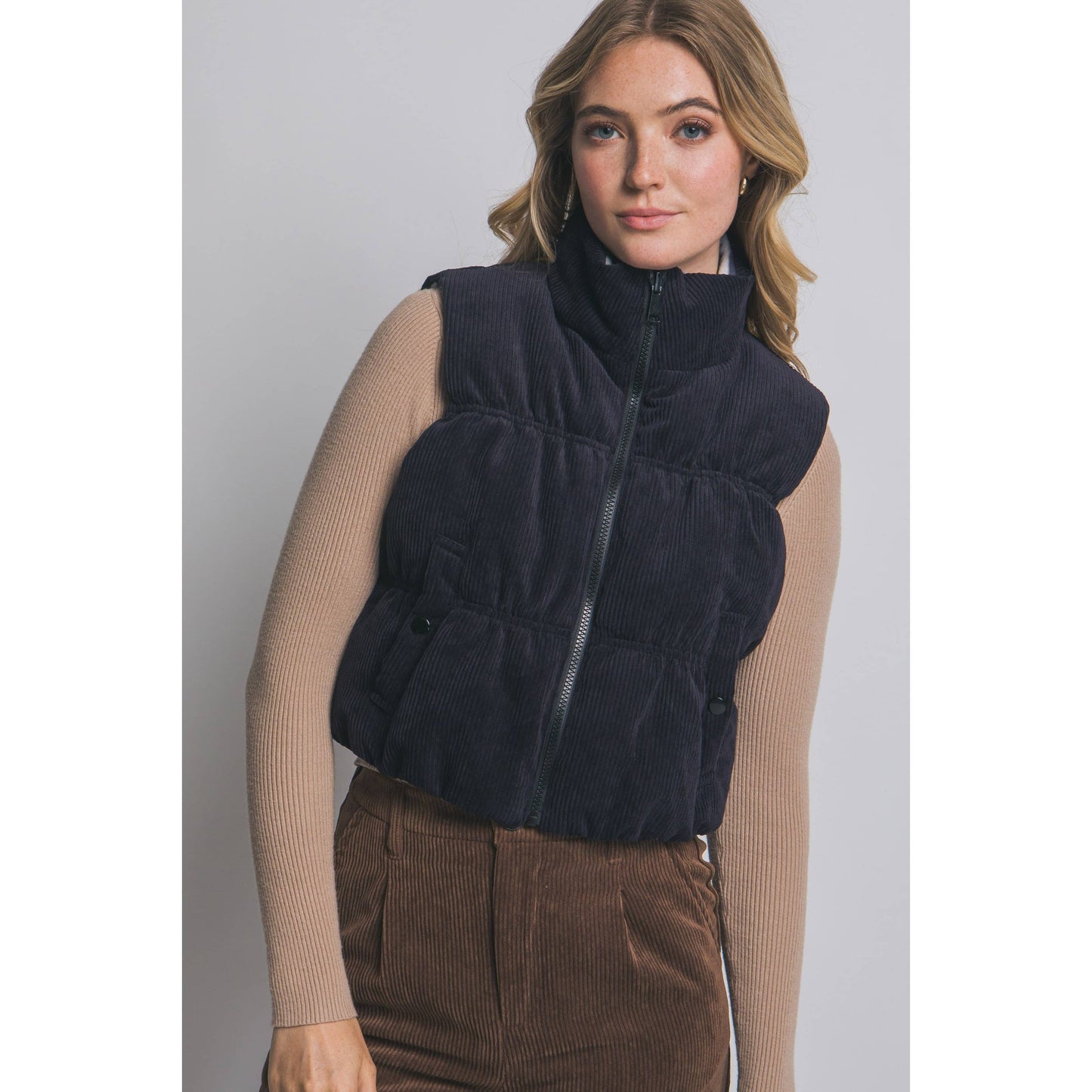 Reversible Corduroy and Aztec Print Puffer Vest: BLACK