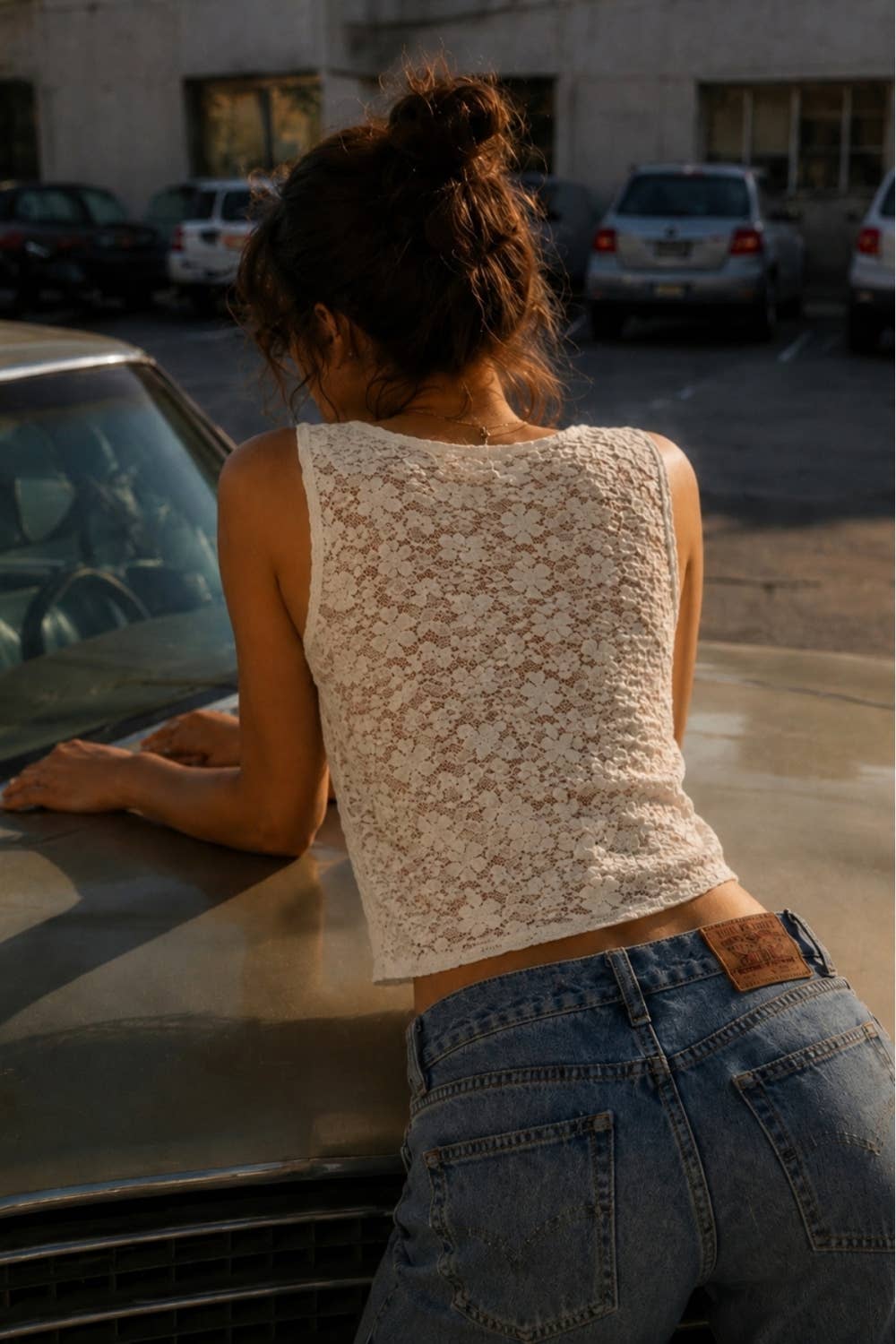 Soft Lace Sleeveless Top: OFF WHITE