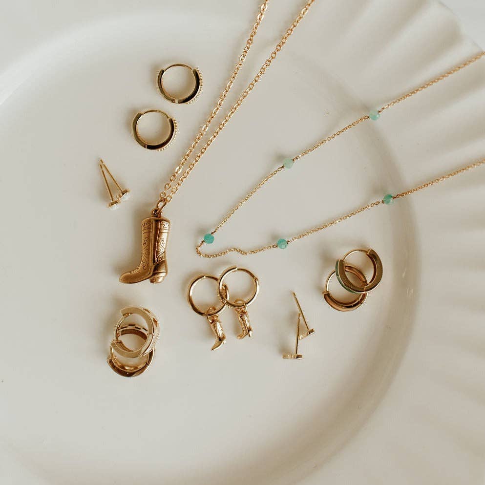 Dolly Boot Necklace: 17.5"