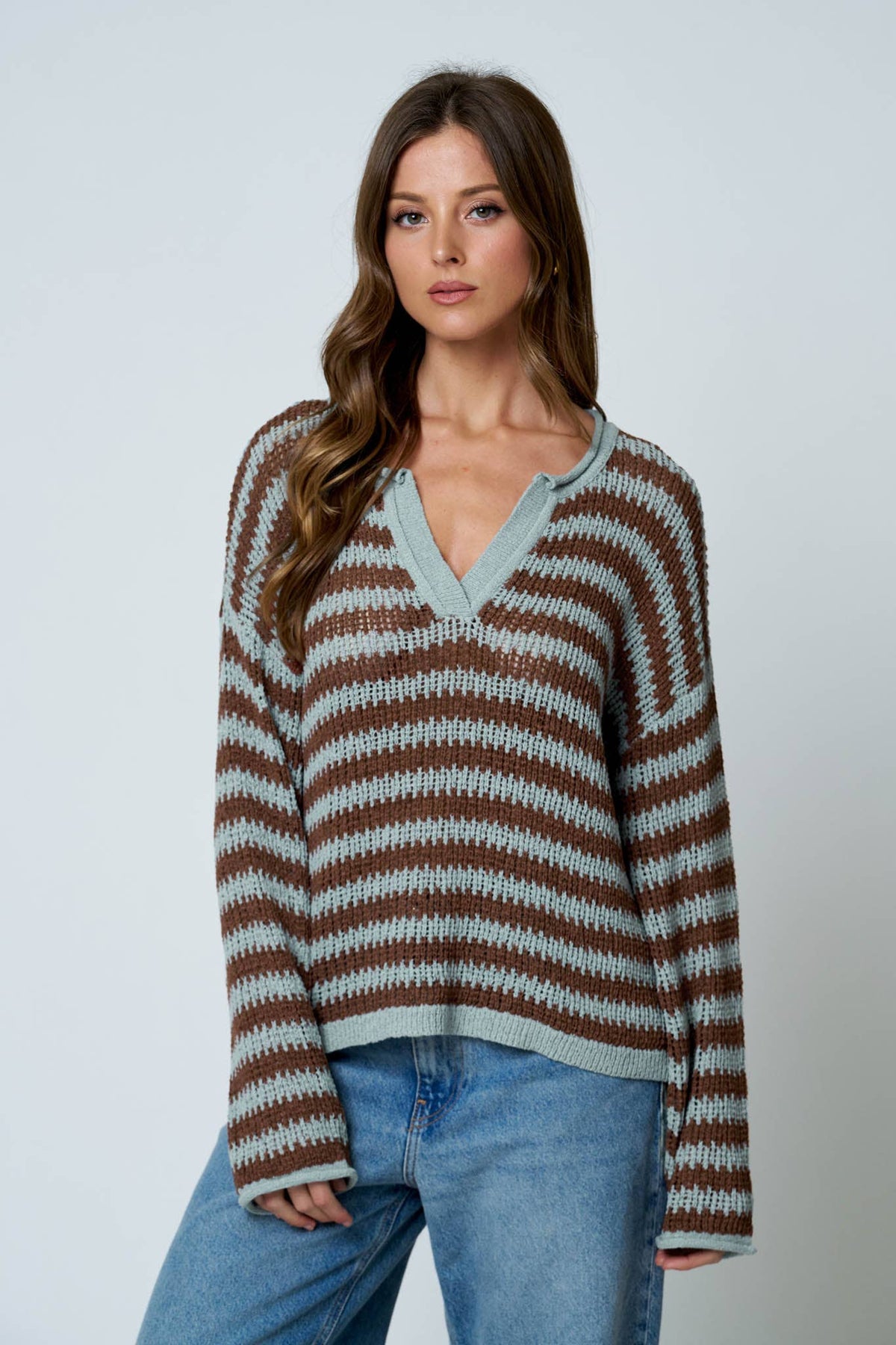 STRIPE RAW EDGE SPLIT NECK SHEER KNIT SWEATER : MOCHA