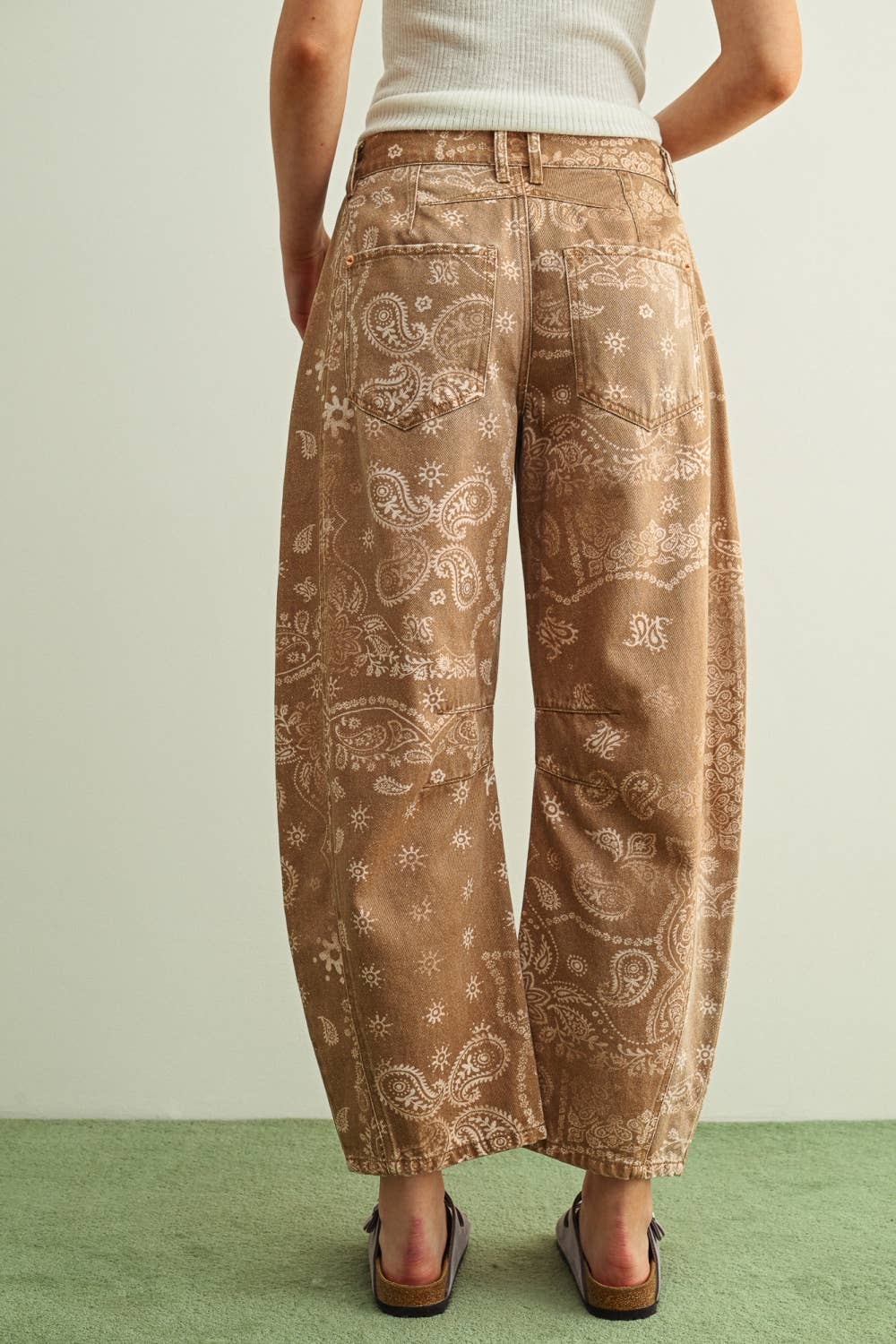P6317   PAISLEY PRINT WASHED PANTS: BROWN / L