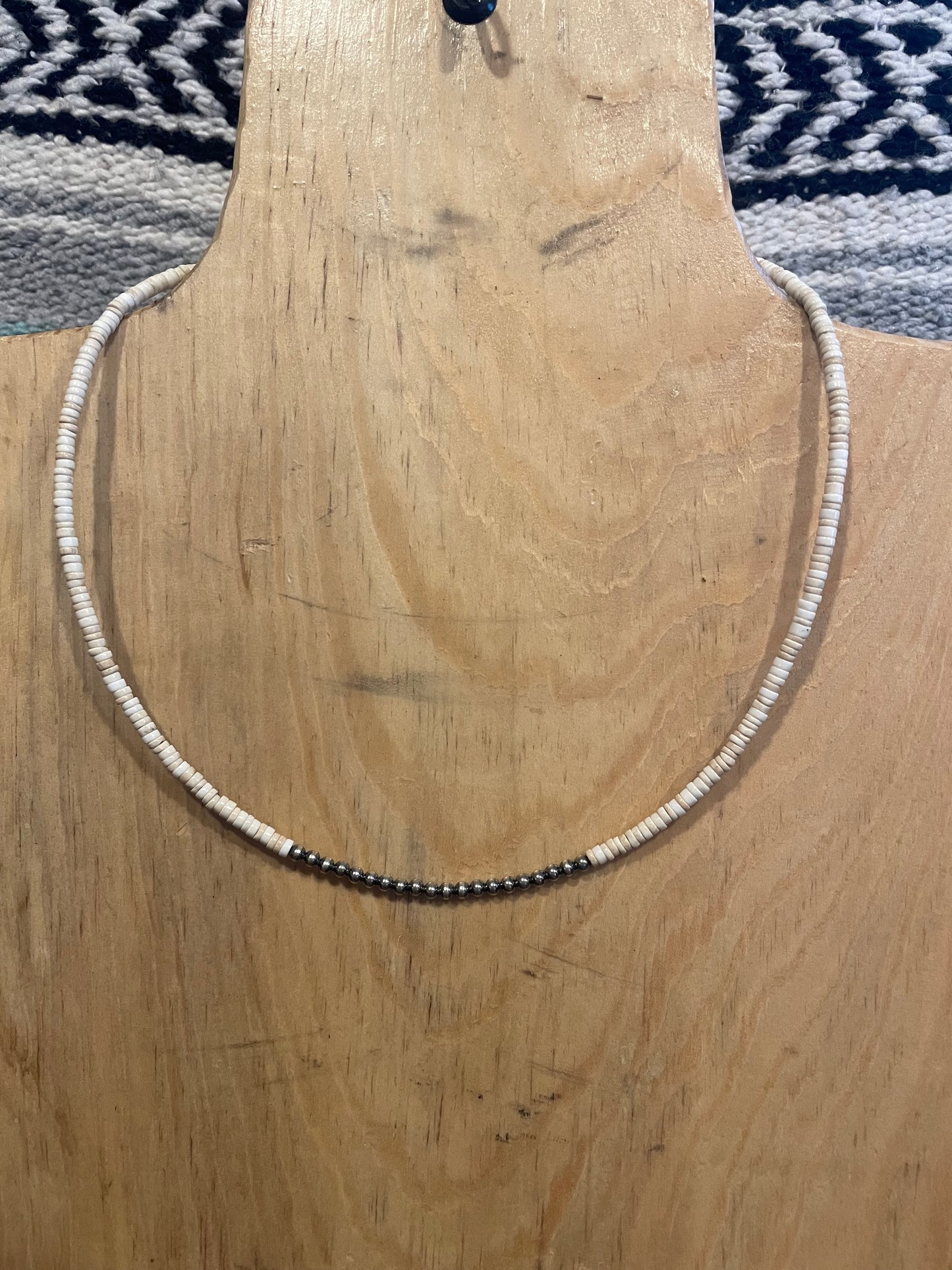 White pearl choker