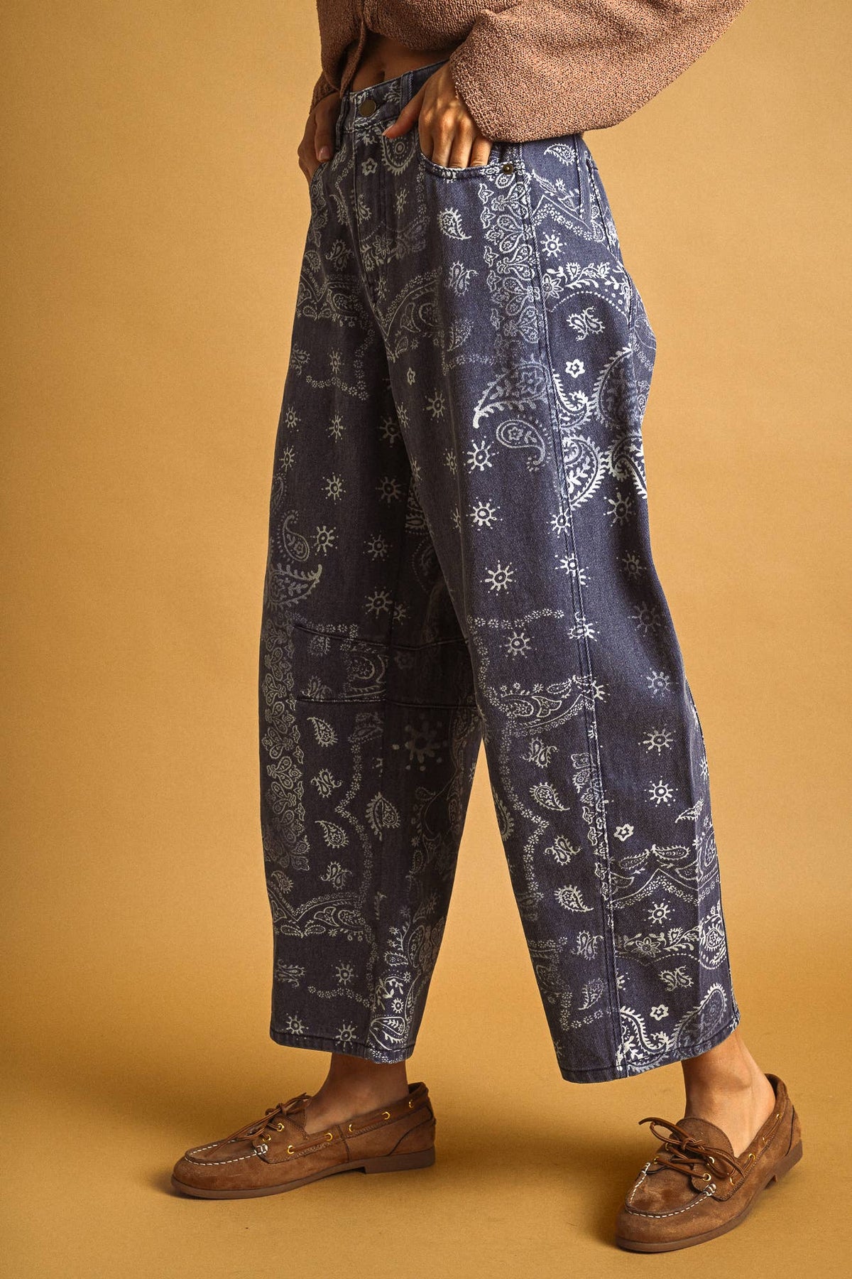 P6317   PAISLEY PRINT WASHED PANTS: BROWN / S