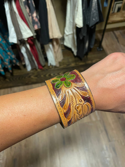 The Elijah leather cuff