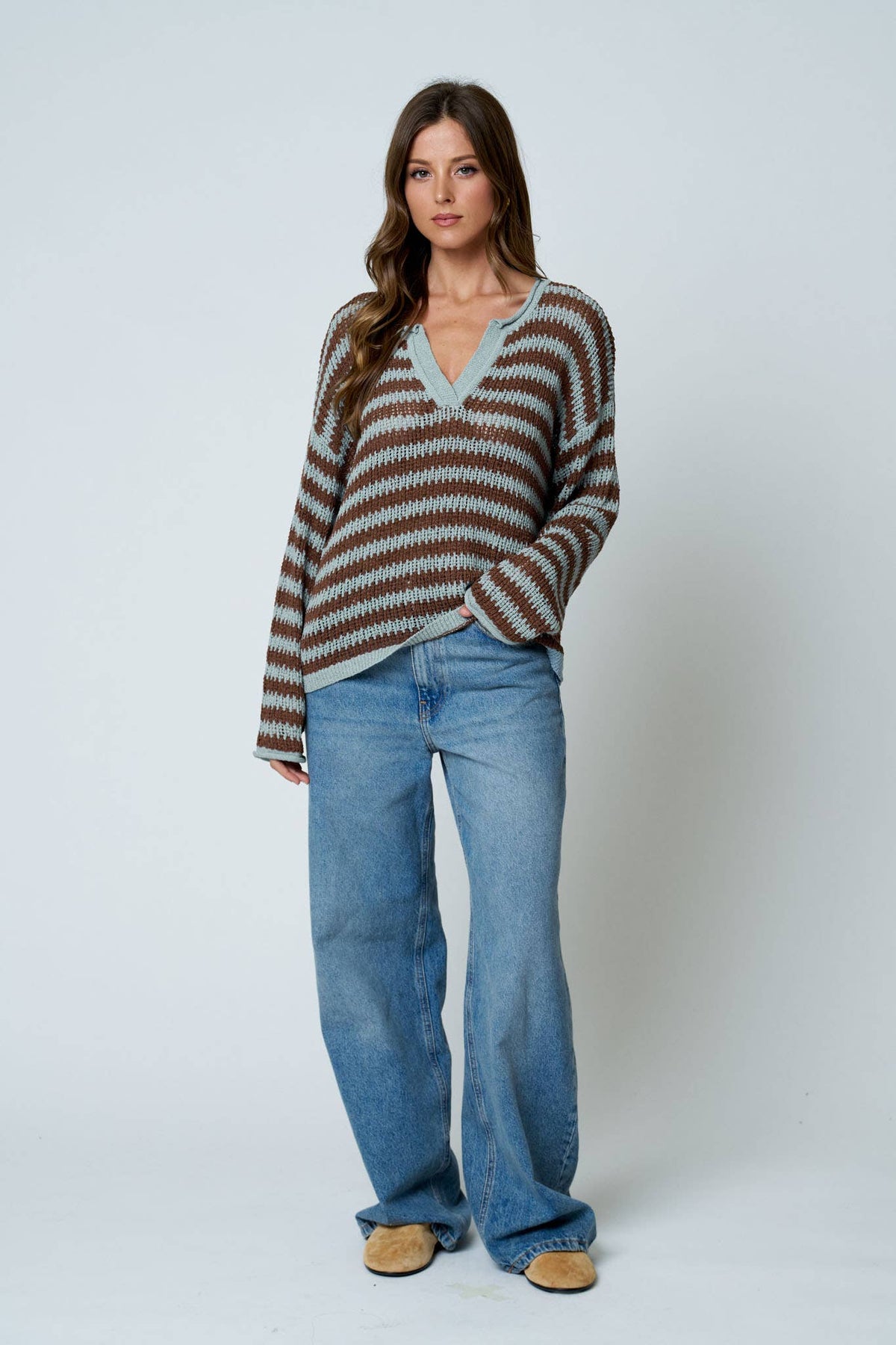 STRIPE RAW EDGE SPLIT NECK SHEER KNIT SWEATER : MOCHA