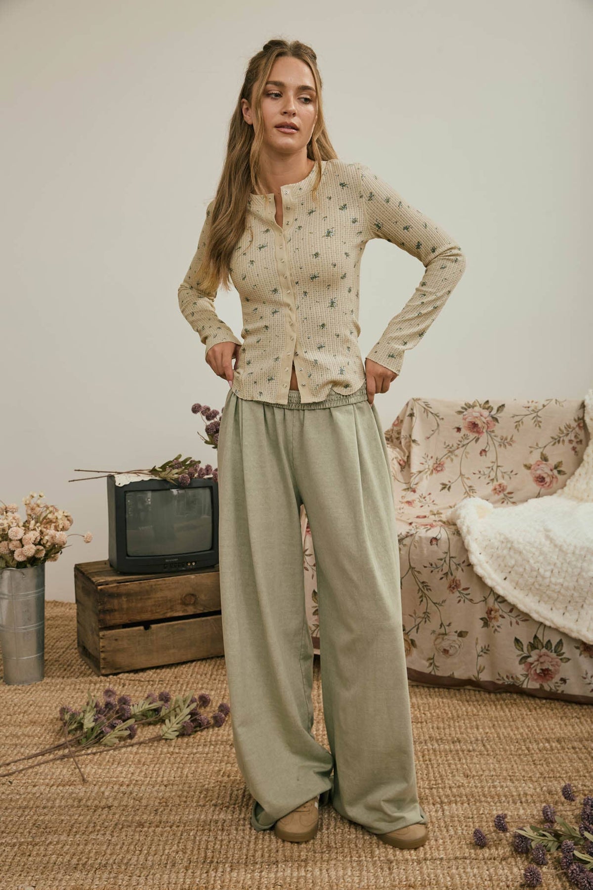 FLORAL SNAP FRONT LONG SLEEVE WAFFLE KNIT TOP : IVORY MULTI