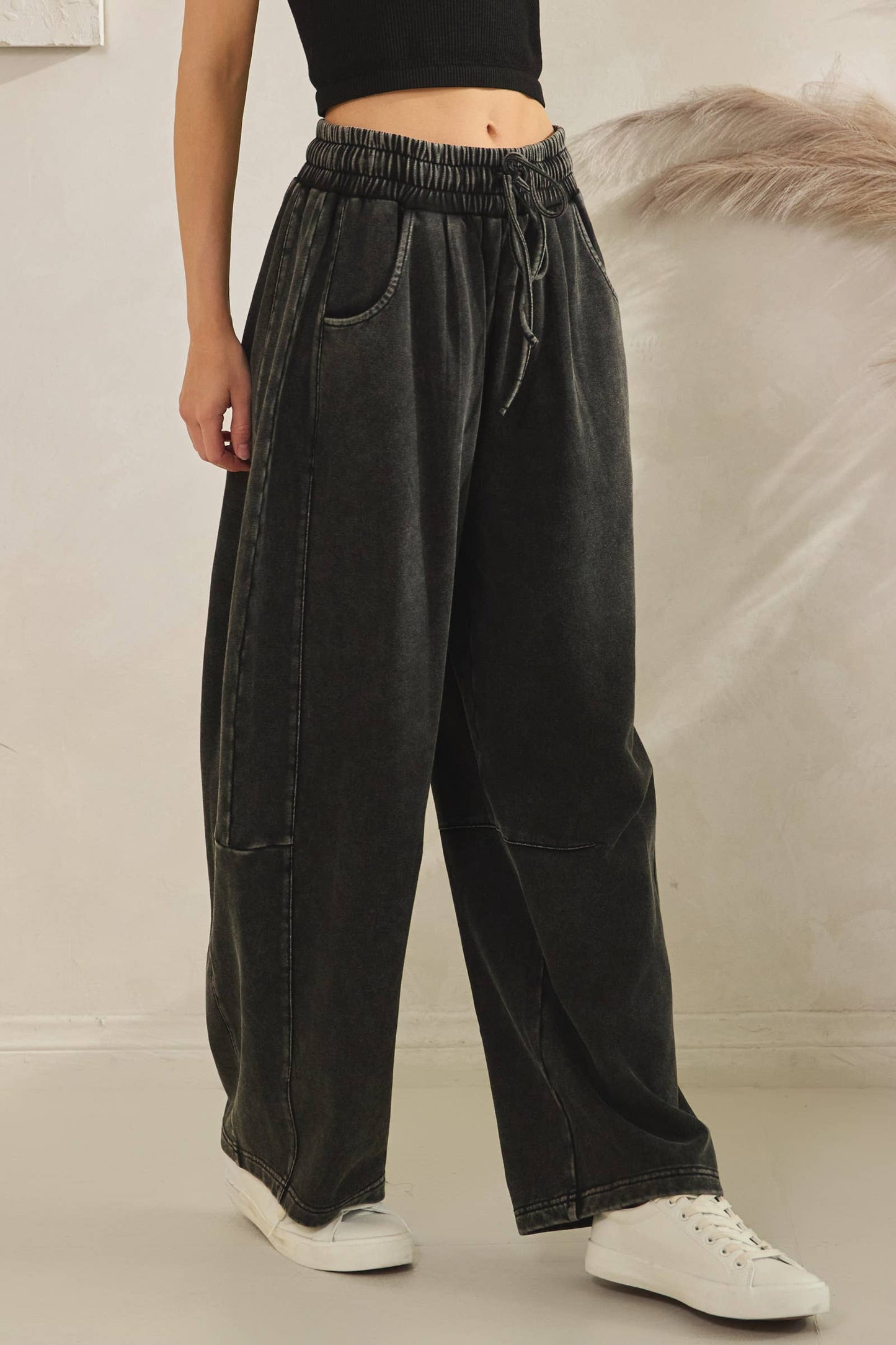 Mineral Washed Terry Barrel Pants: BLACK