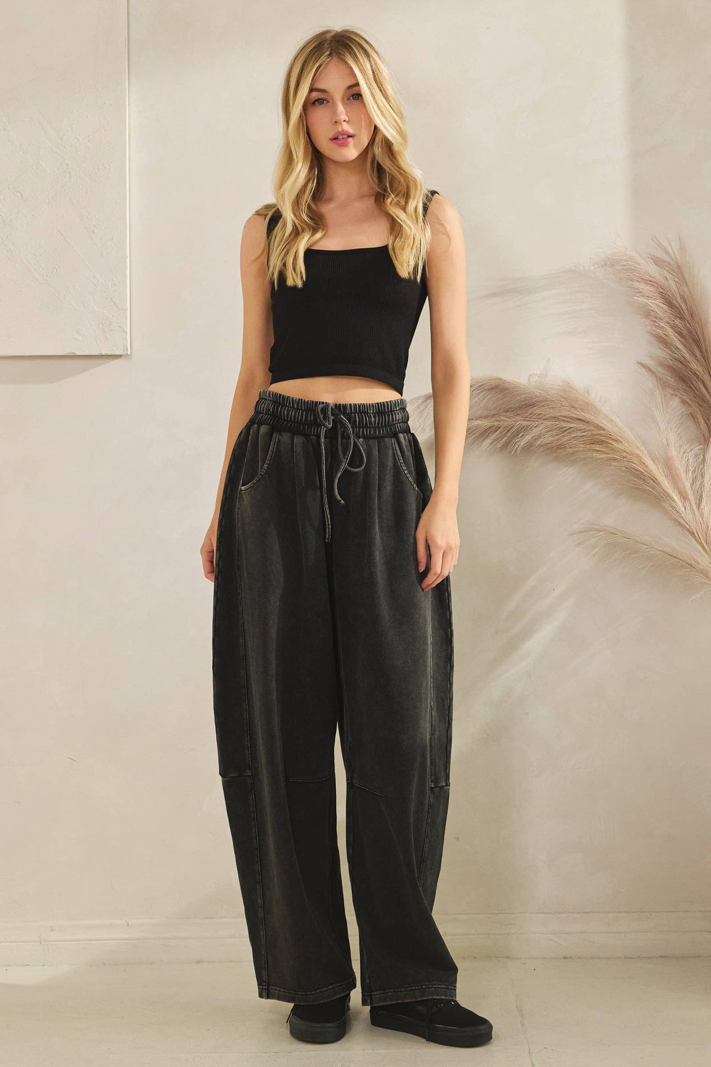 Mineral Washed Terry Barrel Pants: BLACK