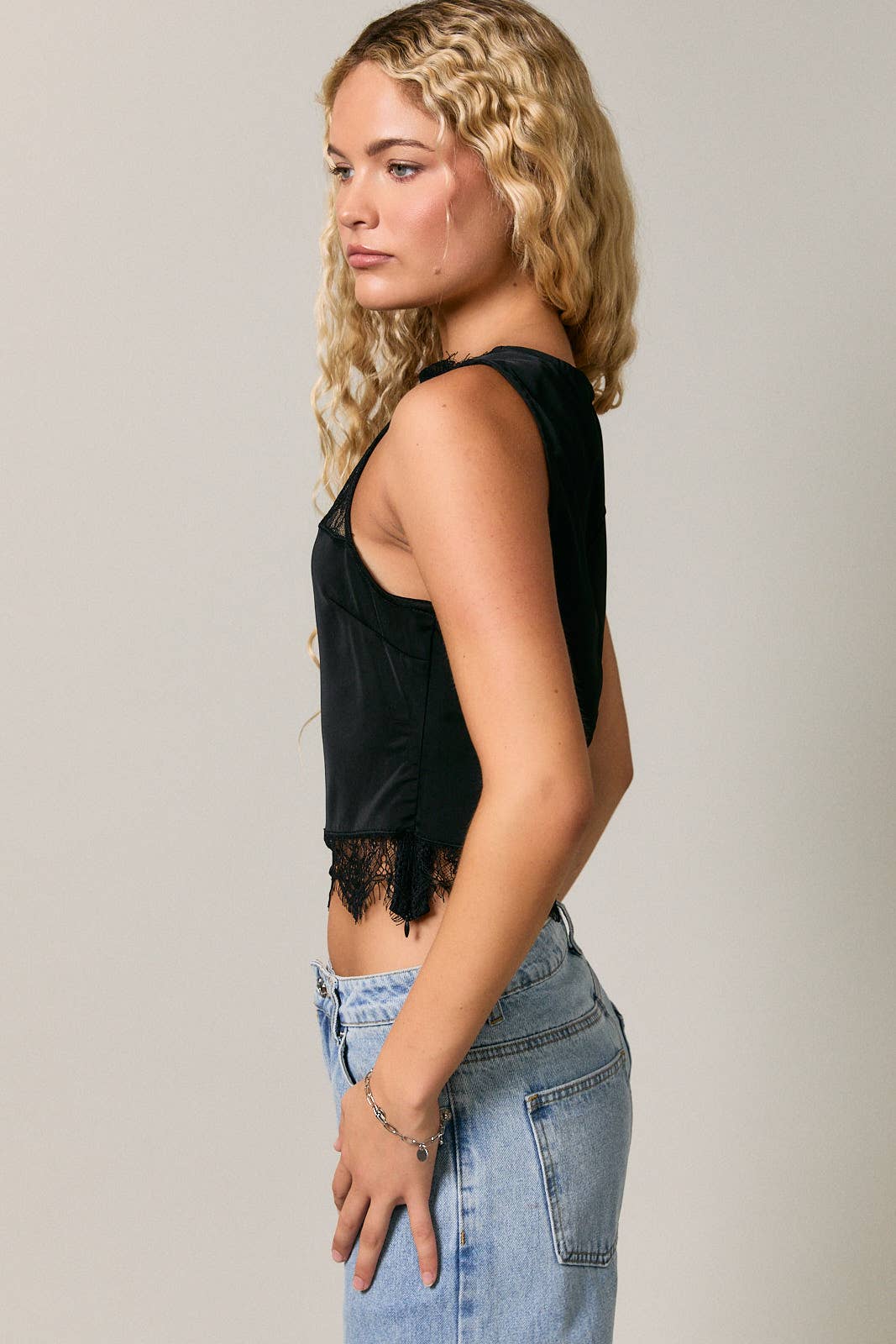 LACE DETAIL SLEEVELESS TOP: BLUSH / S