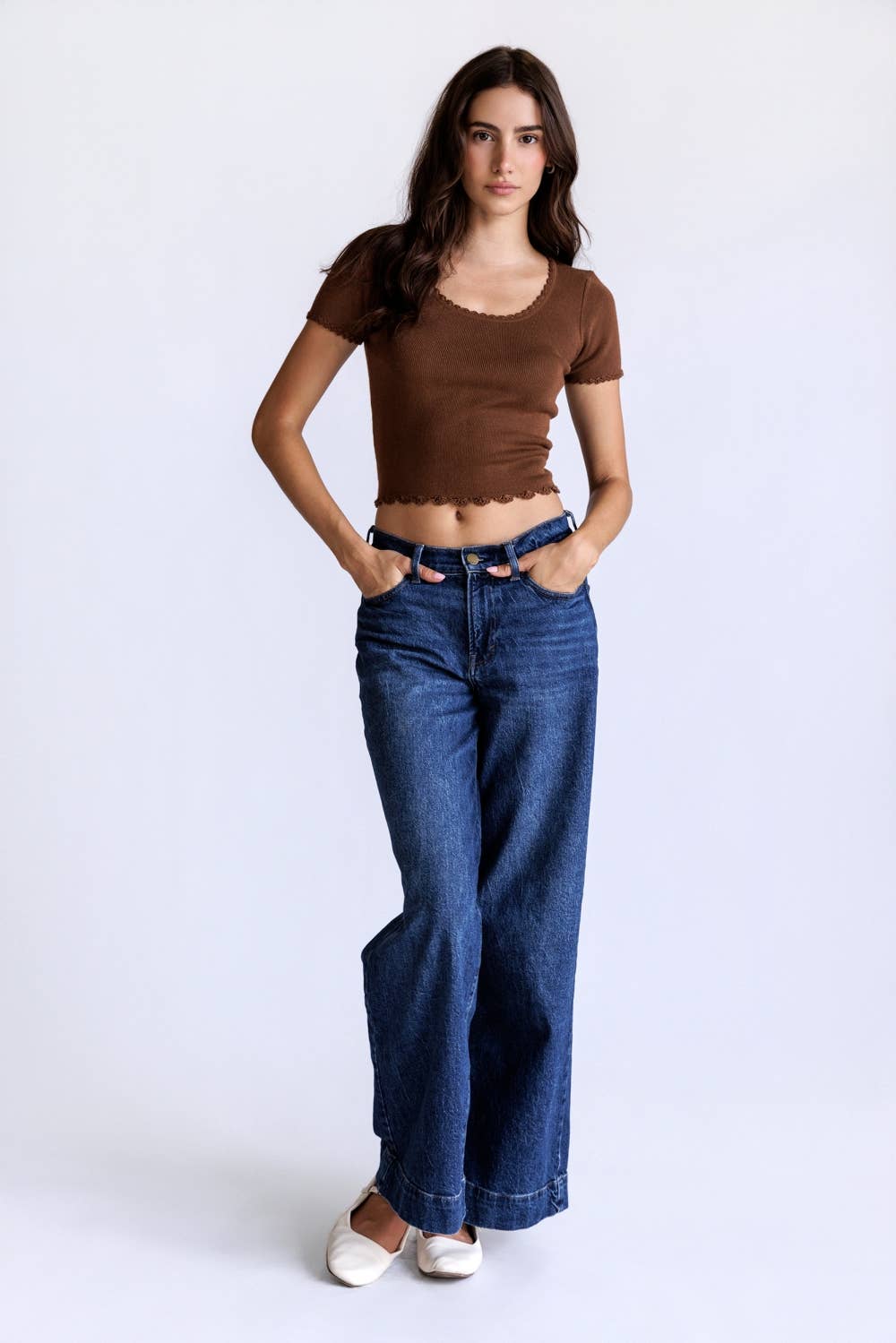 RIBBED KNIT CROP TOP: BROWN