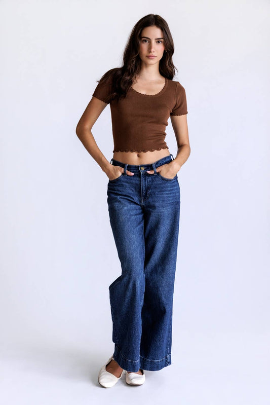 RIBBED KNIT CROP TOP: BROWN