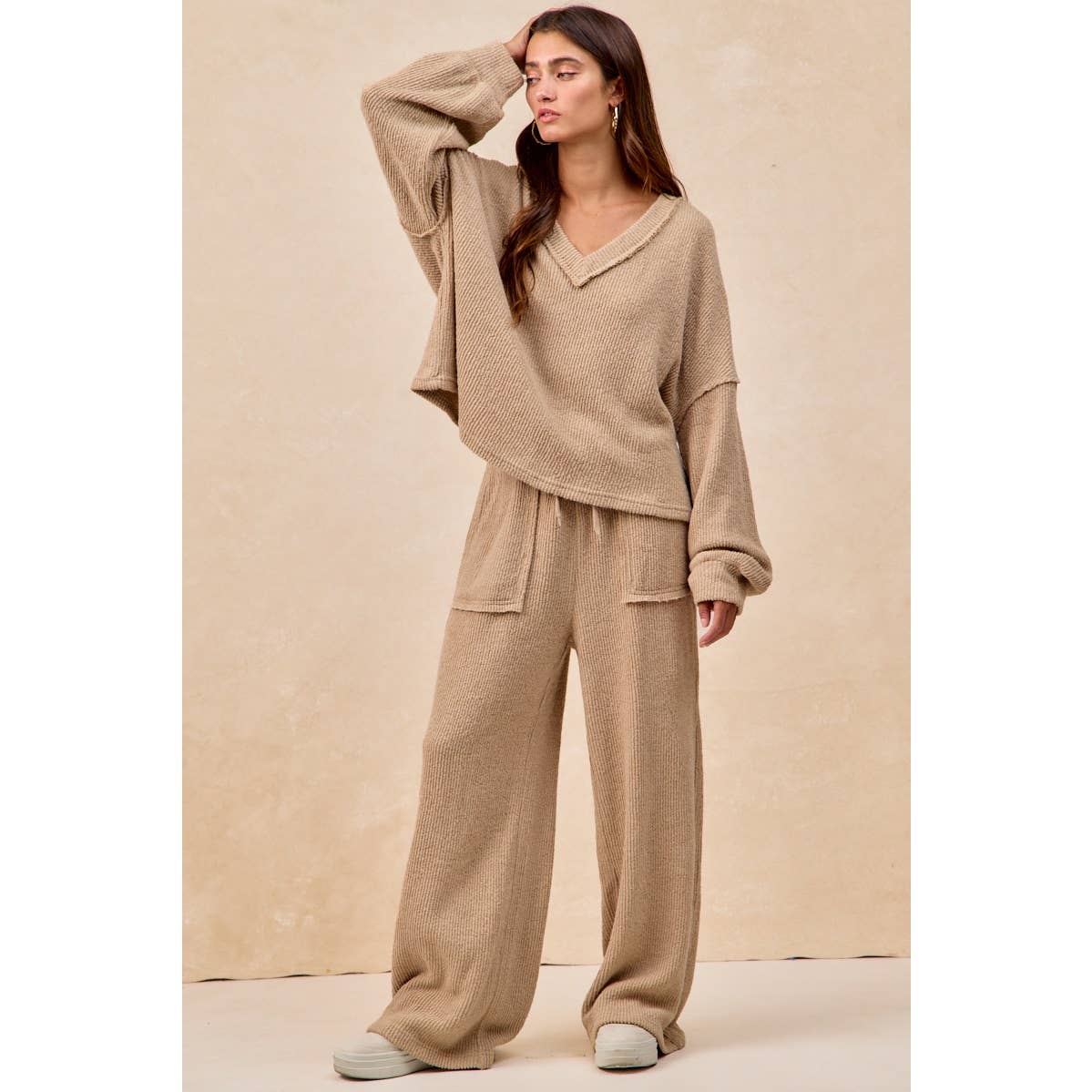 BOUCLE RIB KNIT WIDE PANTS WITH CUT EDGE DETAIL: TAUPE / XL