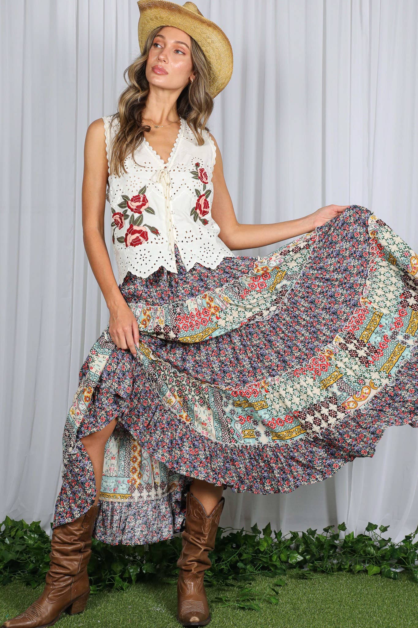 Eyelet Boho Floral Embroidery Patchwork Cotton Vest VT82314: Cream / S