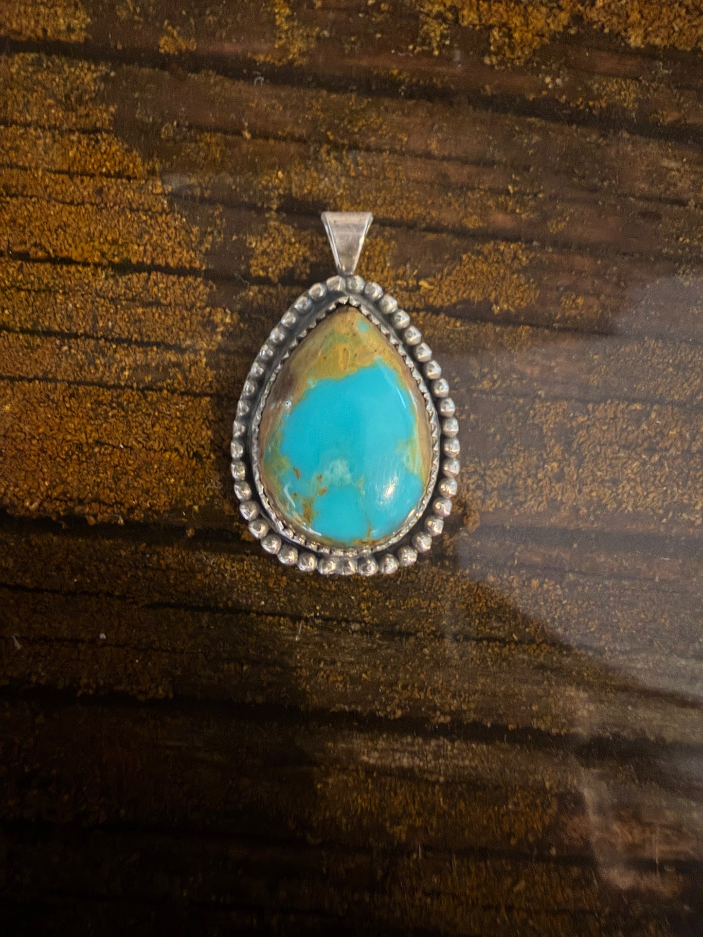 Kingman pendant