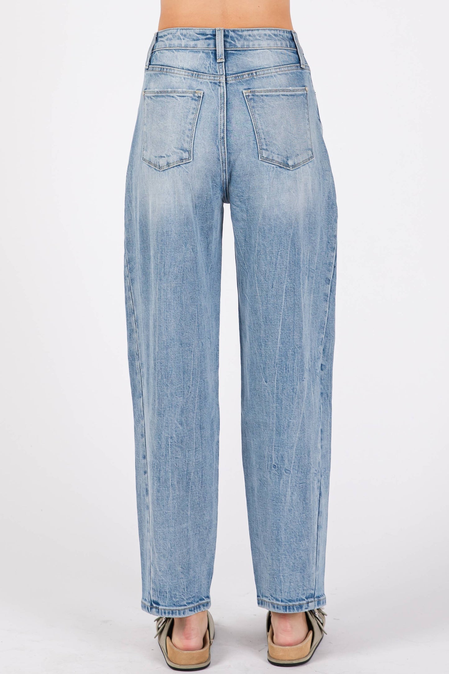P1305X-LM SIDE SEAM DETAILING HIGH RISE COMFORT BARREL JEANS: 7/27