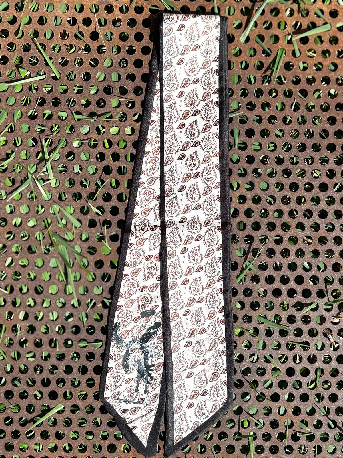 Paisley Twillys: Brown/White