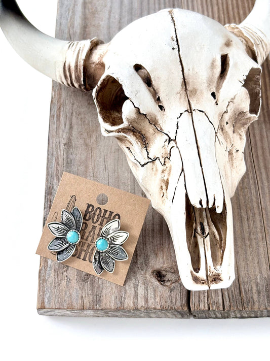 Western Style Flower Turquoise Stone Stud Earrings: Turquoise