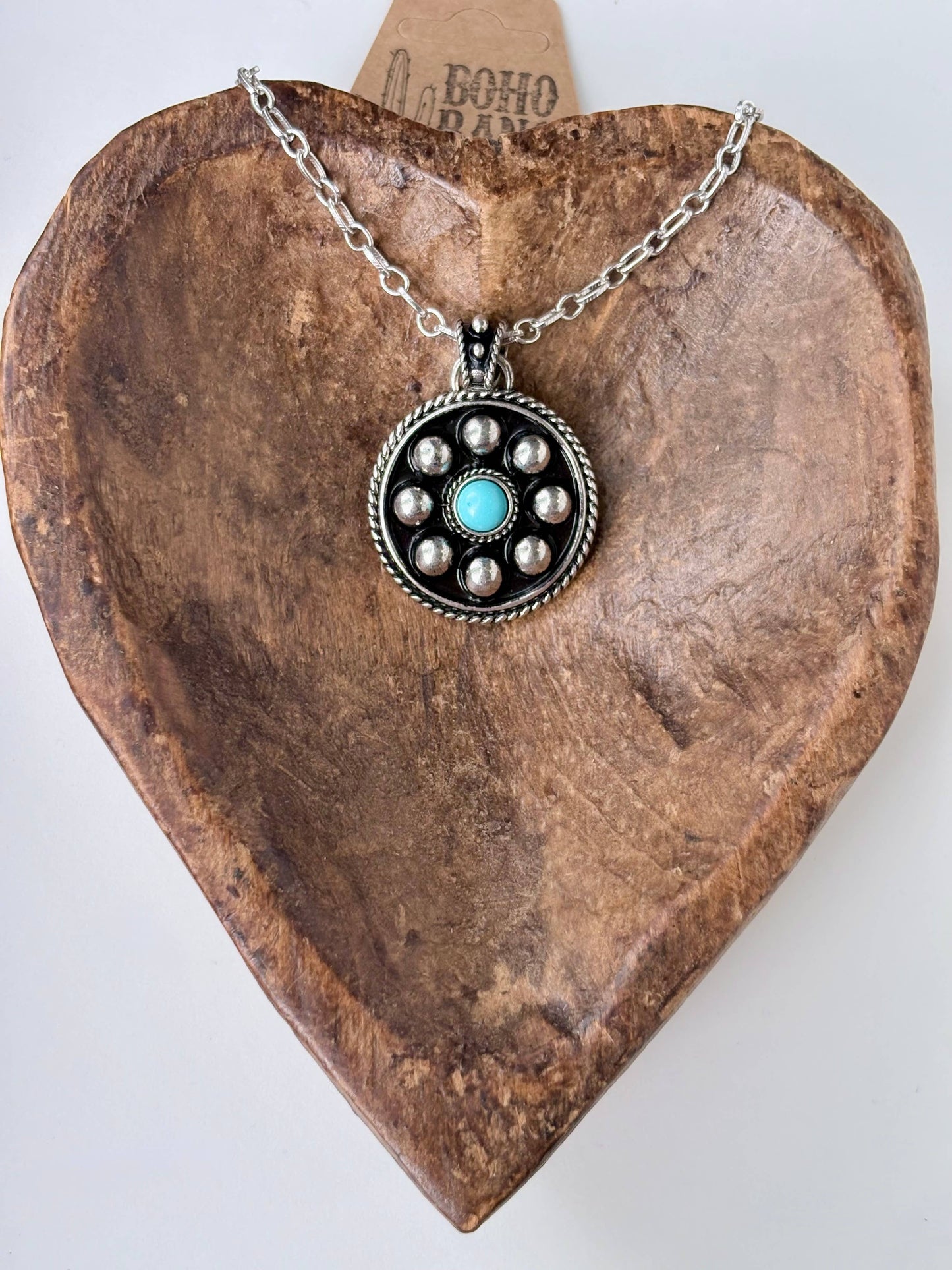 Western Style Studded Round Turquoise Stone Pendant Necklace