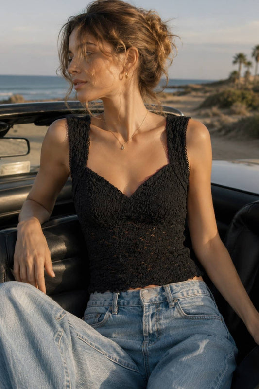 Soft Lace Sleeveless Top: BLACK