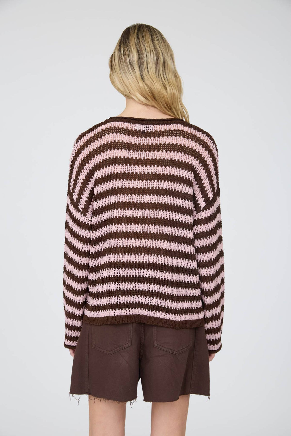 STRIPE RAW EDGE SPLIT NECK SHEER KNIT SWEATER : MOCHA