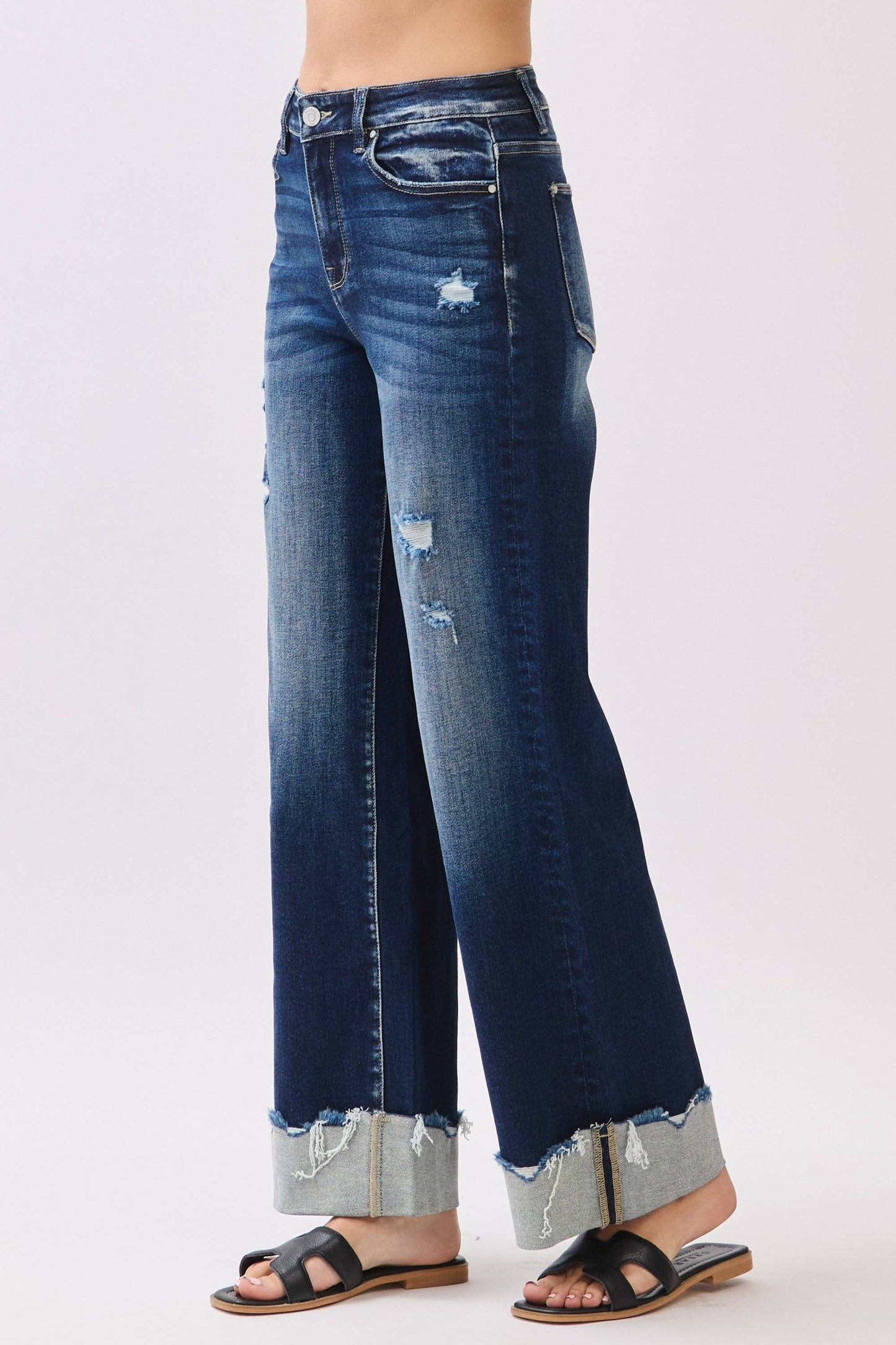 P1554W-DK HIGH RISE STRETCH WIDE LEG W/ CUFFED HEM JEANS: 5/26